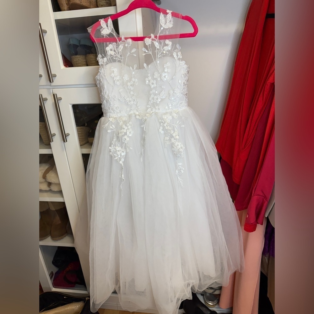 Ellie Gowns Size 4 White Floral Embroidered Bridesmaid Dress